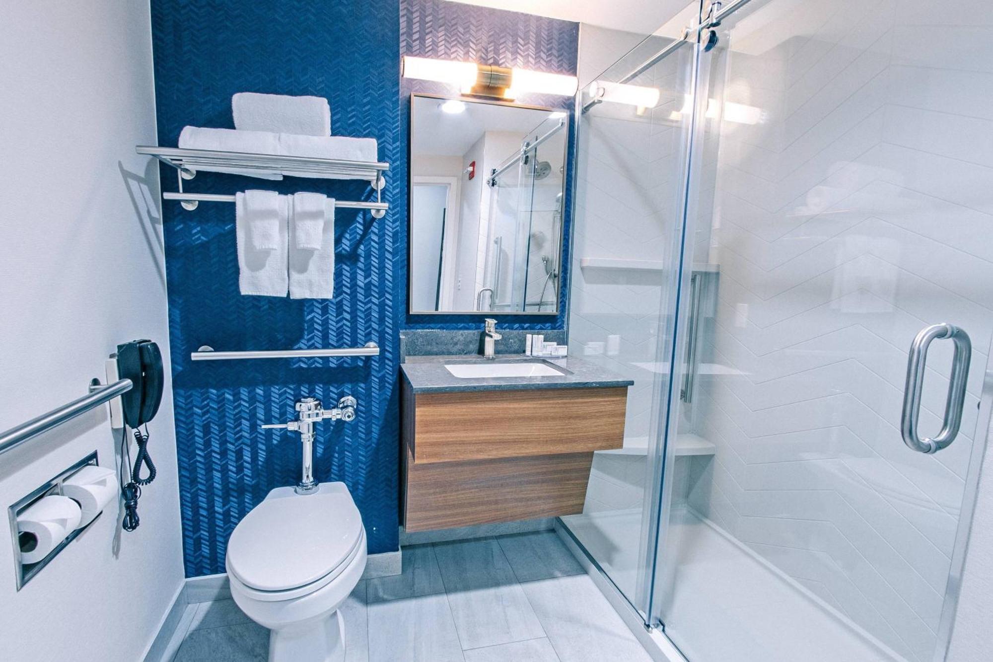 Fairfield Inn By Marriott New York Laguardia Airport/Astoria Dış mekan fotoğraf