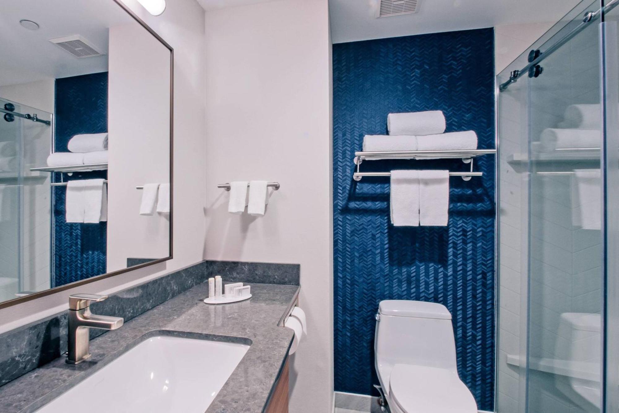 Fairfield Inn By Marriott New York Laguardia Airport/Astoria Dış mekan fotoğraf